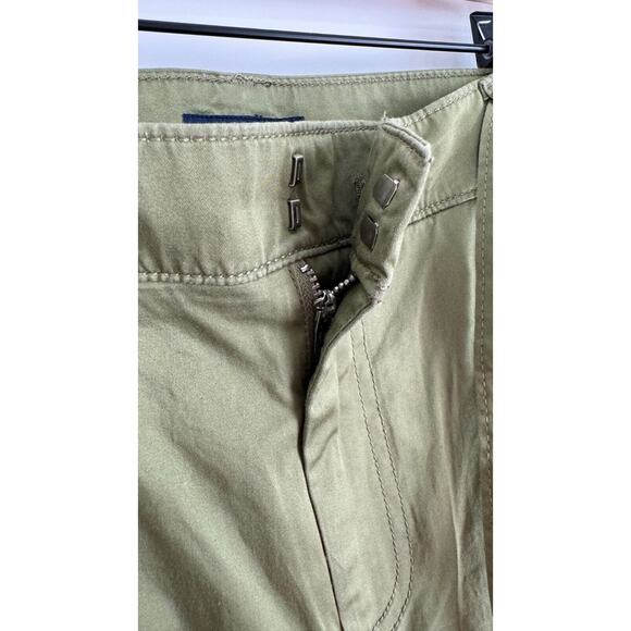 Tommy Hilfiger Womens Green Relaxed Tapered Leg Chino Pants Belted Size 12 NWT - Picture 3 of 8